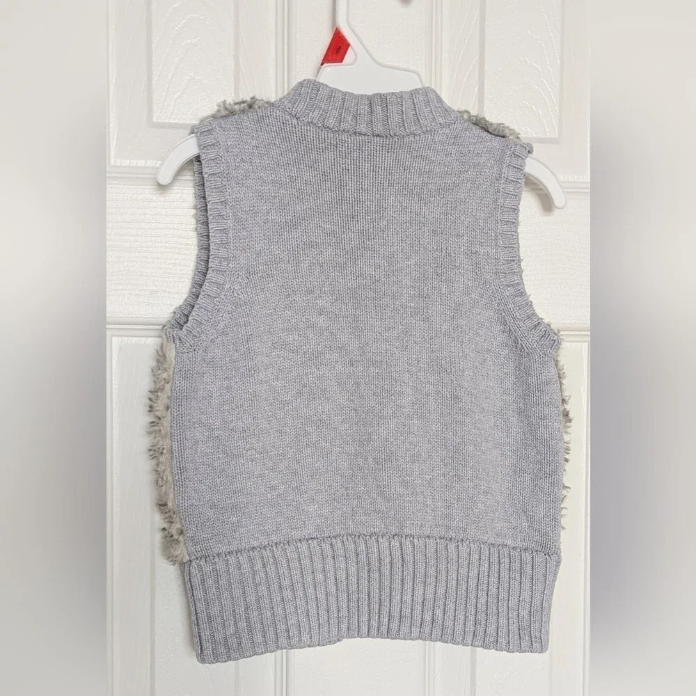 Gymboree Kids' (Size 5-6/Small) Furry Faux-Fur Full Zip-Up Vest